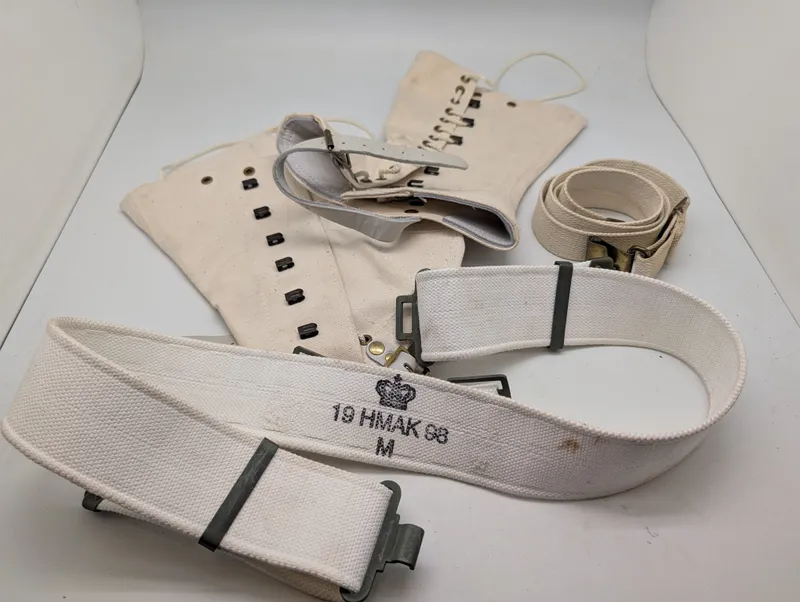 Danish Military HMAK White Canvas Webbing Belt and Gaiters Set MP Søværnet 