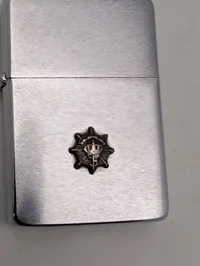 Zippo lighter i børstet krom med Livgarde  emblem