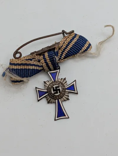 Tysk Moderskors i sølv (Ehrenkreuz der Deutschen Mutter) miniturer