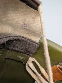 Sovjetisk SSh-68 Stålhjelm med Indvendig Stempling