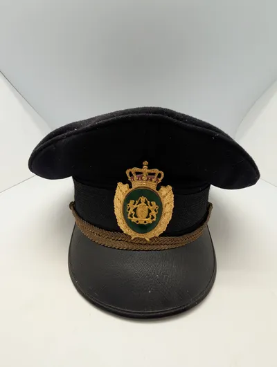 Dansk Politihue med Rigsvåben-emblem