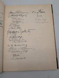 Dansk historisk bog om besættelsestiden, Gæstebogen fra Deutsches Haus