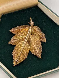 Flora Danica Broche i 24 Karat Forgyldt Sterling Sølv
