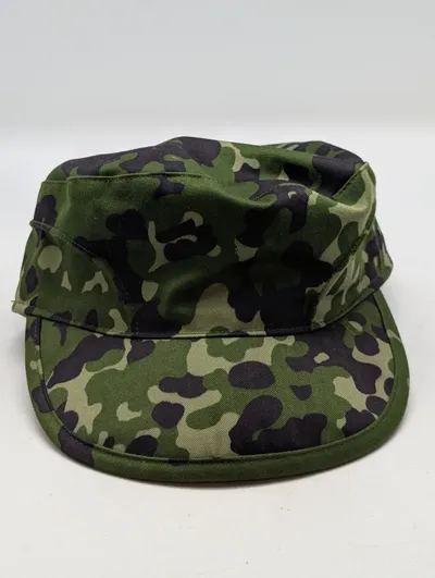 Militær kasket i M/84 camouflage mønster