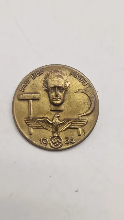 1934 German Tag der Arbeit Tinnie Badge — Bronze-Finished Steel, RK Maker Mark