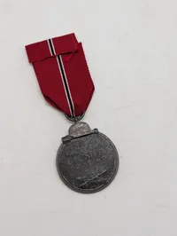 Tysk Østfrontsmedalje (Winterschlacht im Osten 1941/42) med bånd