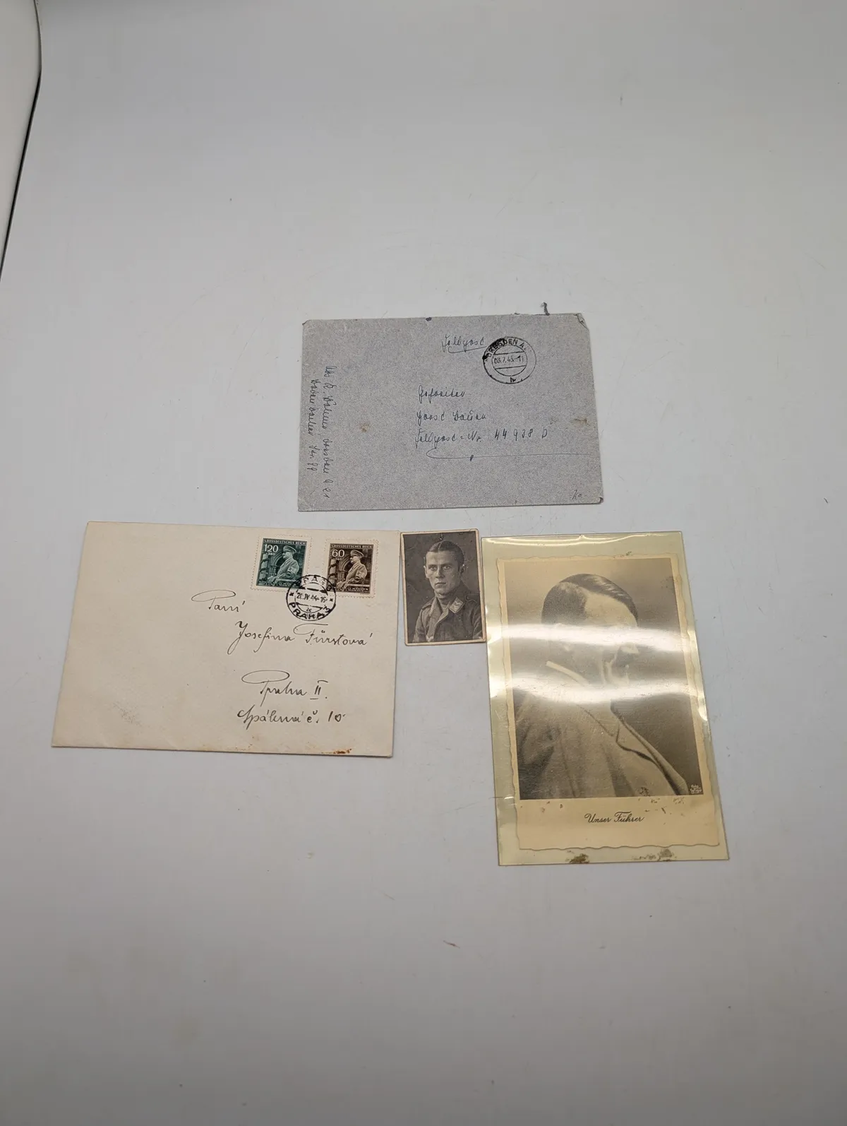Tysk militærhistorisk samling med breve og portrætfotos fra 1940'erne