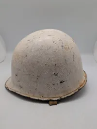 Militær M1 Hjelm med Hvid Overflade