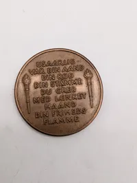 Frankrigshjælpen 1945 bronze medalje og nål med Lothringen-kors