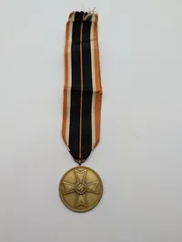 Tysk Krigsfortjenestemedalje (Kriegsverdienstmedaille) 1939 med bånd