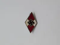 Hitler Jugend (HJ) Medlemsmærke i Emalje