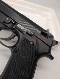 KWC M92FS Super Black Airsoft Pistol med ASG Open Blaster BBs