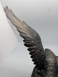 Tysk patriotisk Bronzeørn på marmorsokkel, klassisk skulptur
