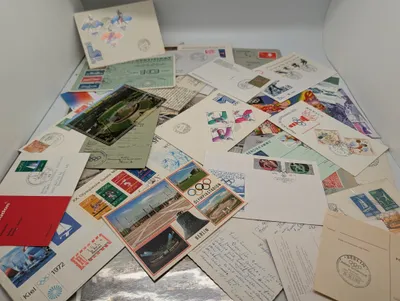 Samling af olympiske postkort, frimærker og memorabilia