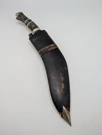 Indisk Gurkha Kukri kniv med to småknive og læderskede