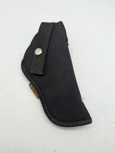 Kadar sort nylon pistolhylster med trykknaplukning