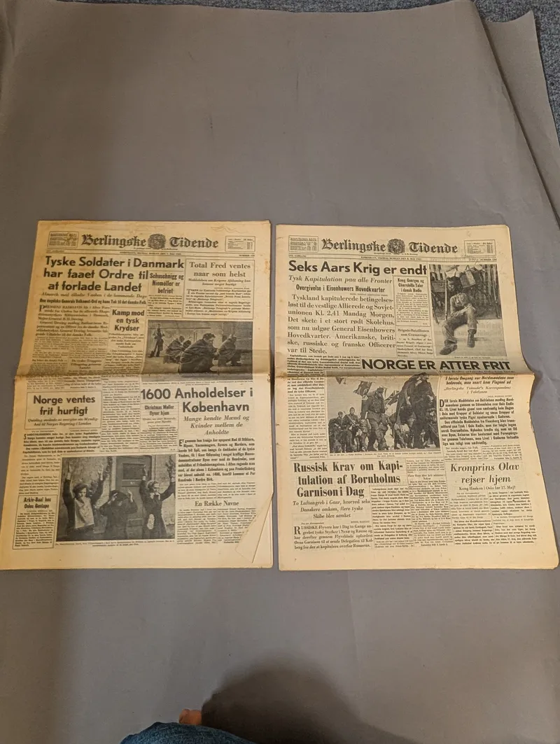 To Berlingske Tidende Aviser fra Maj 1945 om Danmarks Befrielse