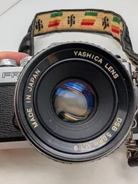 Yashica FR II spejlreflekskamera med DSB 50mm f/1.9 objektiv