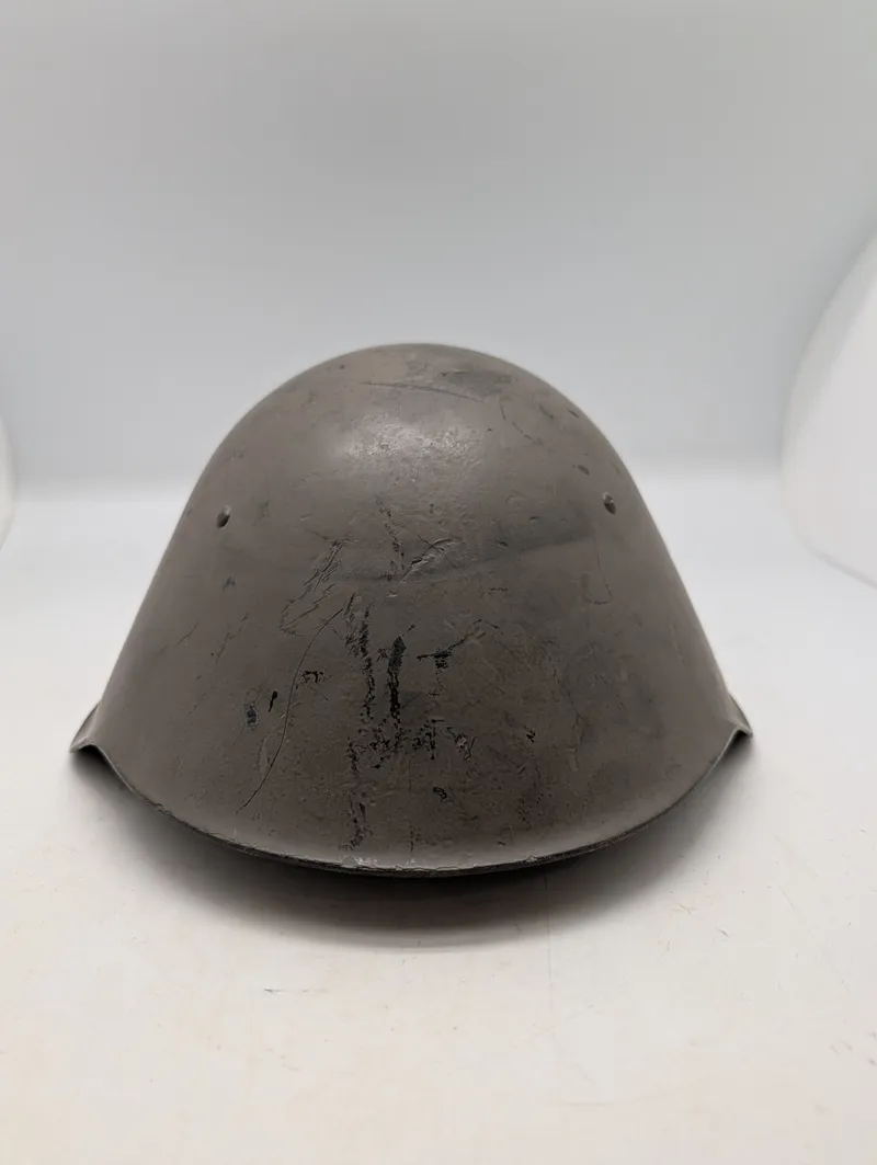 Østtysk M56/66 Stålhjelm fra Den Kolde Krig, tidlig udgave 