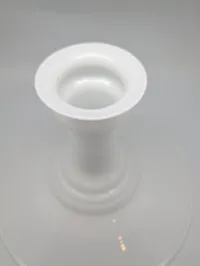 Mythos pendlen fra Holmegaard er designet af Sidse Werner. Glasskærmen er udført i opal hvid. 