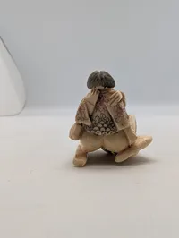Japansk Shunga Netsuke i udskåret ben, forestillende elskende par