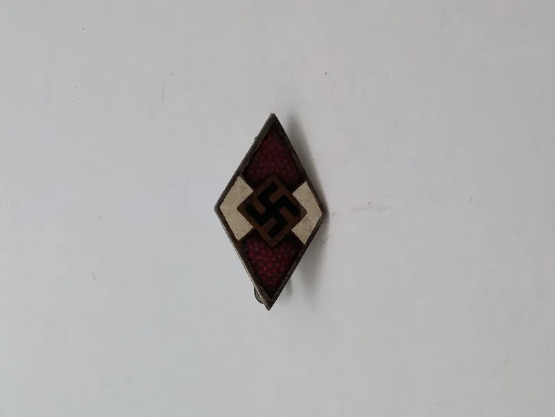 Hitler Jugend Medlemsmærke, M1/170 RZM