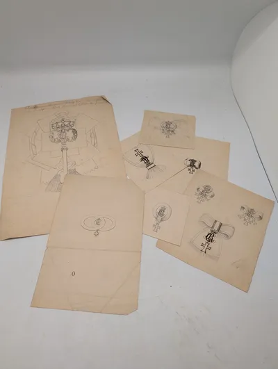 Samling af antikke tegninger af ordensinsignier og heraldiske motiver