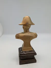 Napoleon Bonaparte buste i messing på træfod