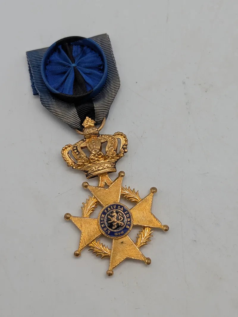 Belgisk Leopold II Orden, Officerskors i forgyldt metal