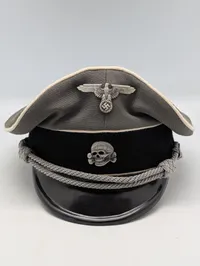 Tysk WWII Waffen-SS Officer Visirhue med Totenkopf og Ørn, efter 45 