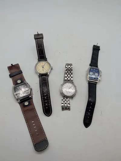 Samling af fire herreure fra Seiko, Angelo-Milano og Poker EM