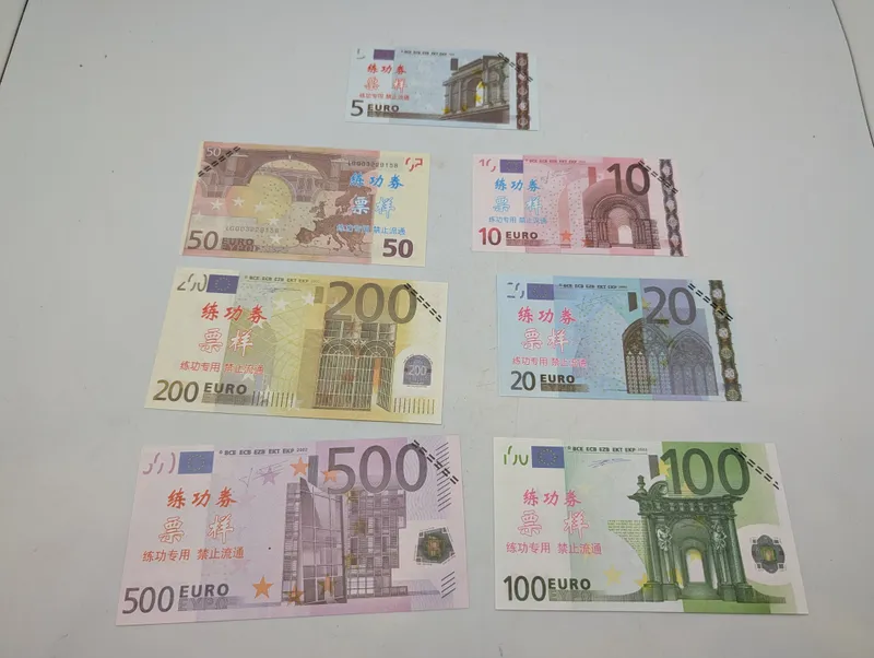 Kinesiske træningssedler i euro-design, sæt med 6 forskellige værdier