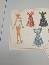 Store Marie og Lille Marie påklædningsdukker, tre ark