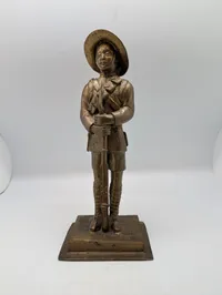 Bronze-figur af en Gurkha-soldat med riffel
