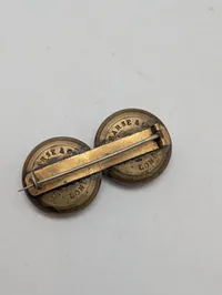 Gaunt & Co. London Messingbroche med To Kroner