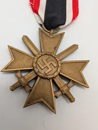Tysk Krigsfortjenestekors af 2. klasse med sværd (Kriegsverdienstkreuz)