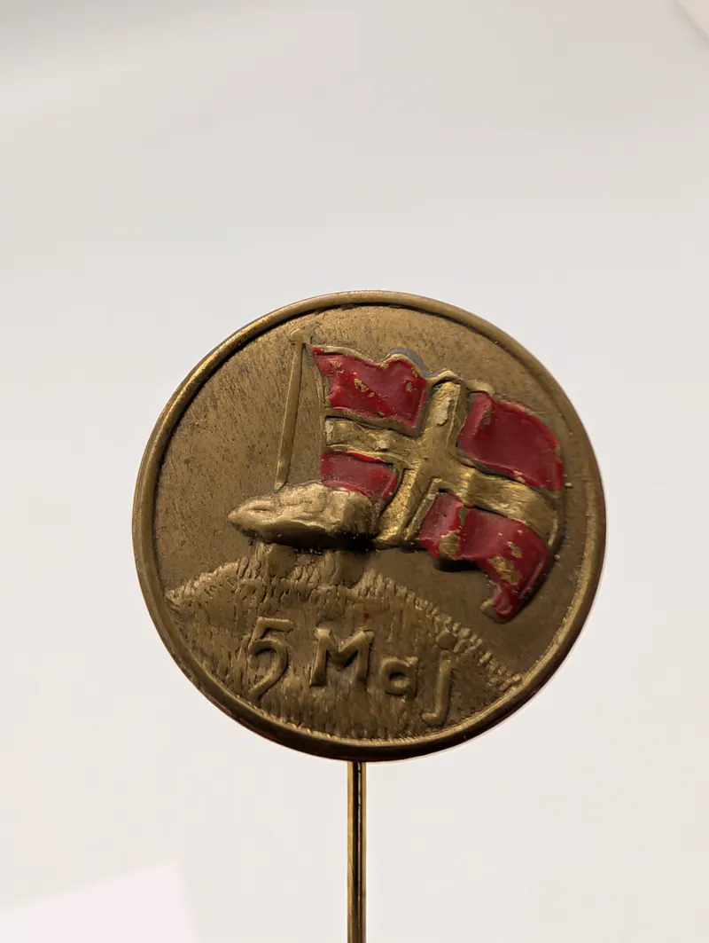 Danish Liberation Day Commemorative Pin Badge '5 Maj'