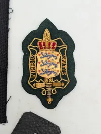 Samling af danske militære emblemer
