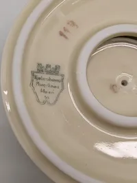 Kjøbenhavns Porcellains Maleri (KPM) Par Lysestager med Blomstermotiv