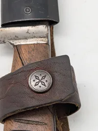 Tysk WWI Feldzug 1914-1918 Skyttegravskniv med Skede