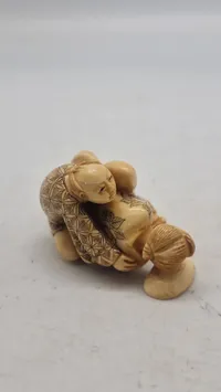 Antik JAPANESE HAND CARVED EROTIC NETSUKE FIGURES EDO / MEIJI PERIODE 