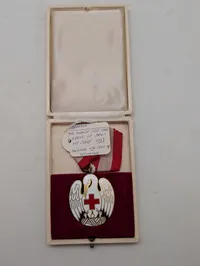 Dansk Røde Kors Fortjensttegn af 1. grad med original æske