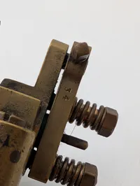 Antik Torpedo-styreapparat i messing, serienummer 5883 Stammer fra den Tyske U20 WW1 