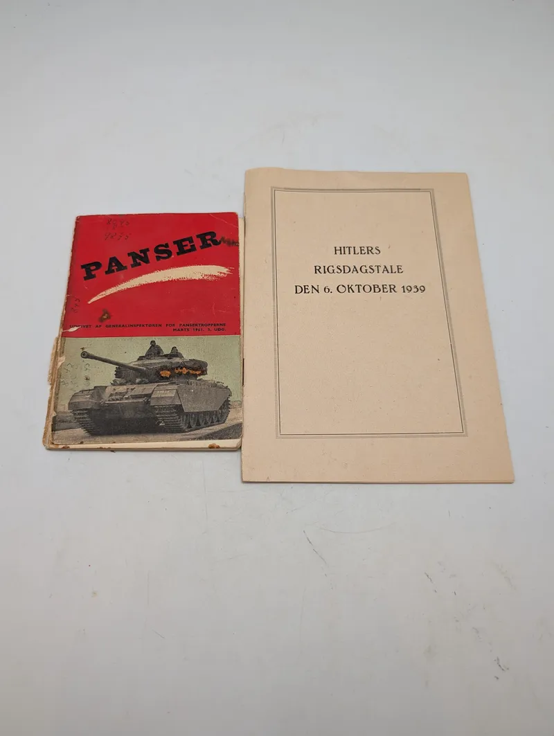 To militærhistoriske hæfter: Panser (1961) og Hitlers Rigsdagstale (1939)
