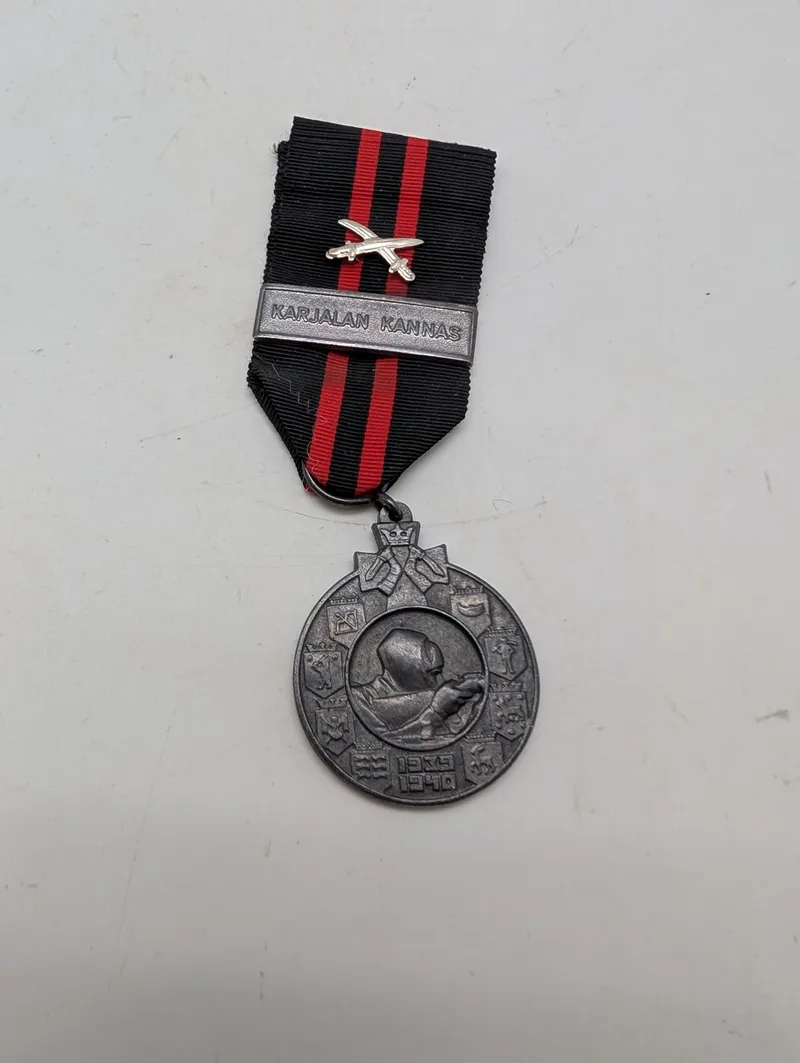Finsk Vinterkrigsmedalje 1939-1940 med Karjalan Kannas spænde