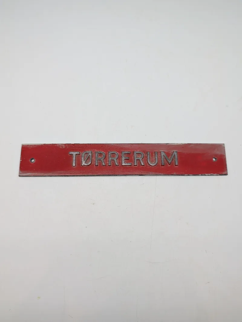 Vintage Kassene  skilt med teksten 'TØRRERUM'