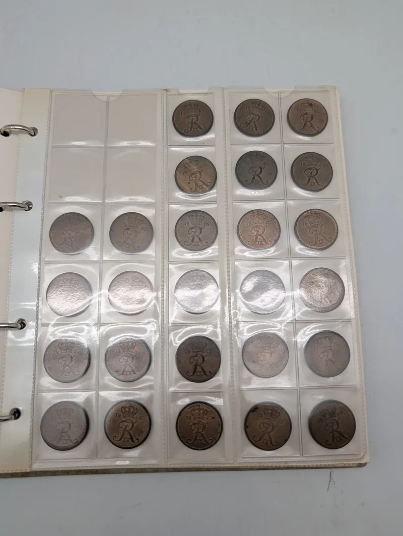 Samling af danske mønter i tre møntalbum