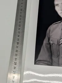 Signeret portrætfoto af Søren Kam i Waffen-SS uniform