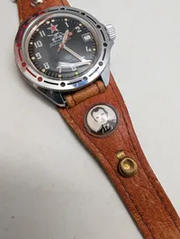 Vostok Komandirskie Tankist Armbåndsur med Yuri Gagarin Læderrem