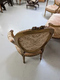 Fransk Louis XVI-stil salonmøbelsæt med forgyldt træ og brokadevævning